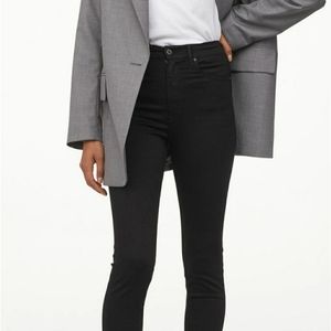 H&M Shaping Ultra High Waist Ankle Skinny Jeans